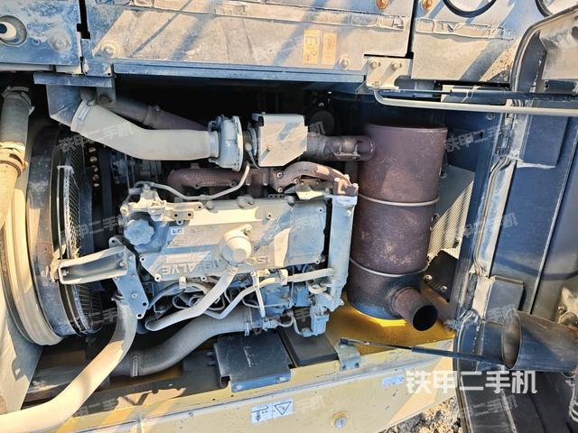 发动机室（上车部件）