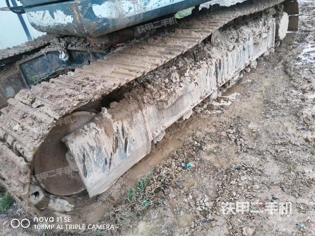 右驱动轮（行走机构）