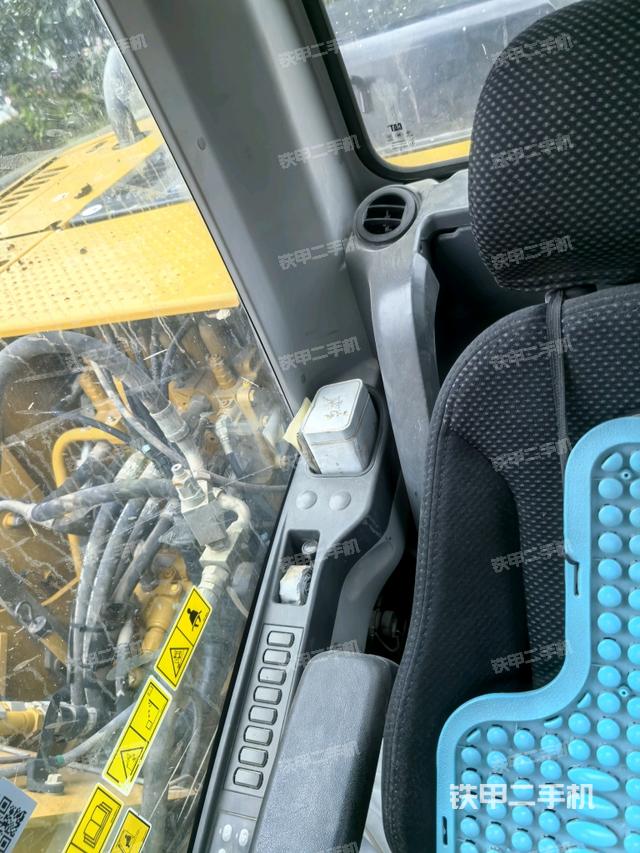 驾驶室左后45度（驾驶室部分）