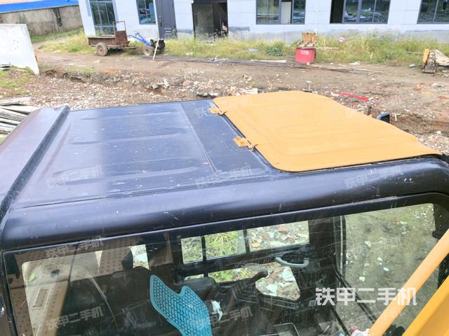 座椅左侧控制台/音响/含左手柄（驾驶室部分）