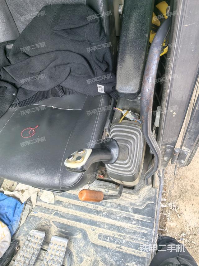 座椅后部（駕駛室部分）