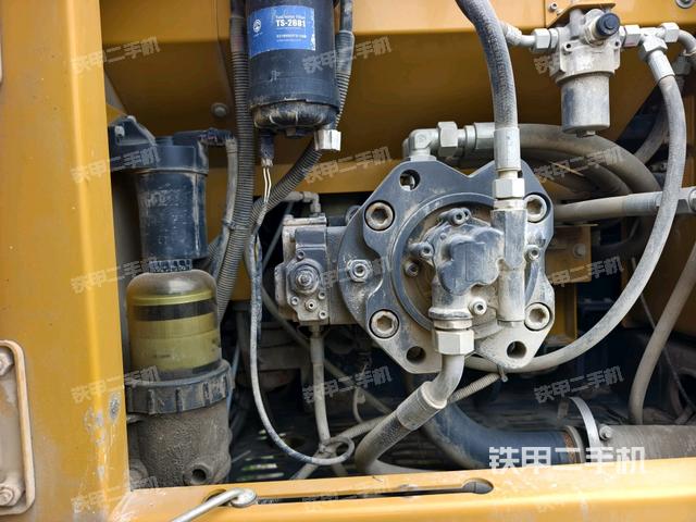 液压泵斜45 左（大件舱室）