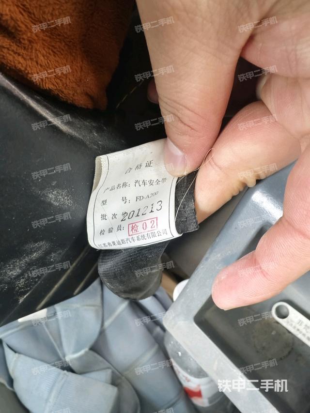 后窗玻璃角标（驾驶室部分）