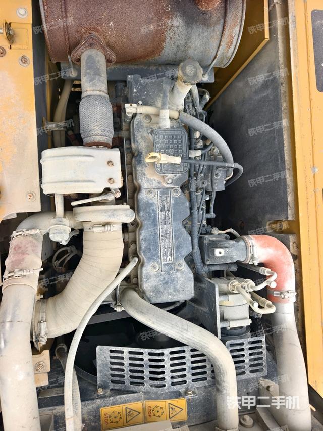 发动机室（上车部件）