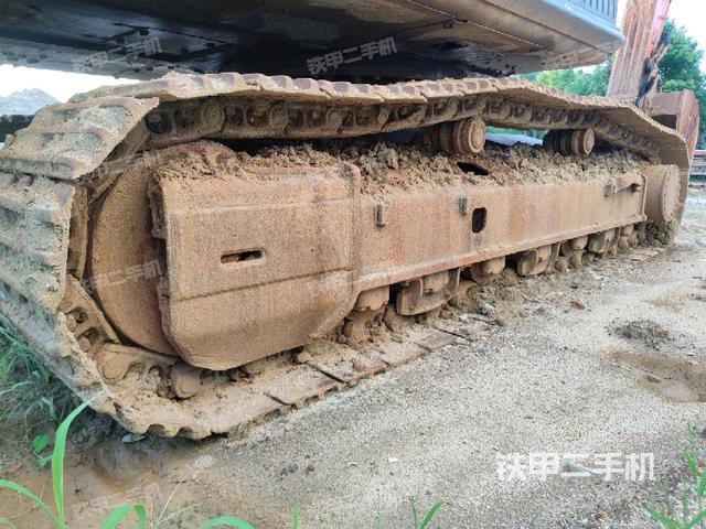 左側(cè)履帶整體?（行走機(jī)構(gòu)）