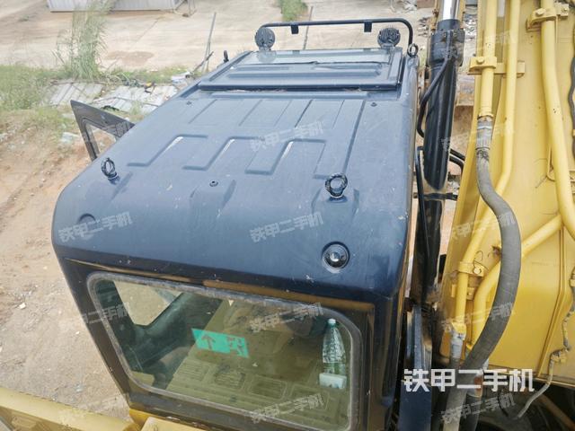 驾驶室顶部（整机外观）