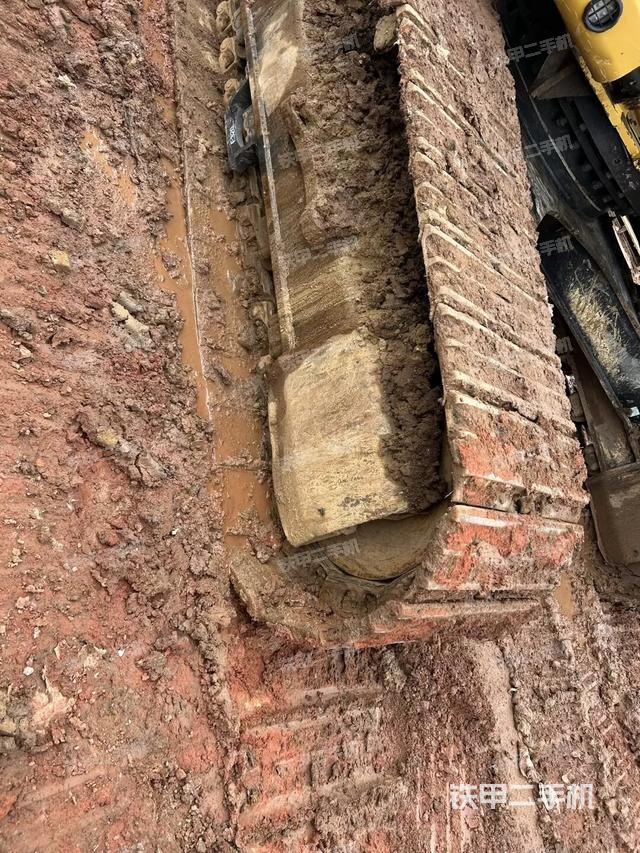 左導(dǎo)向輪（行走機(jī)構(gòu)）