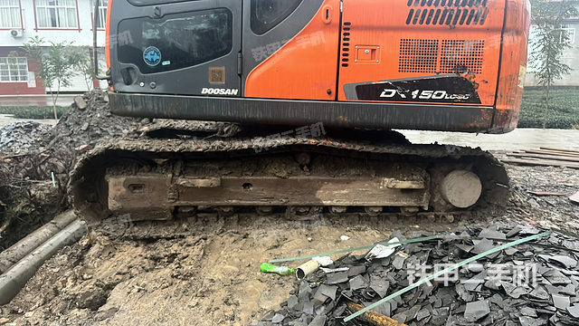 单侧履带整体（整机外观）