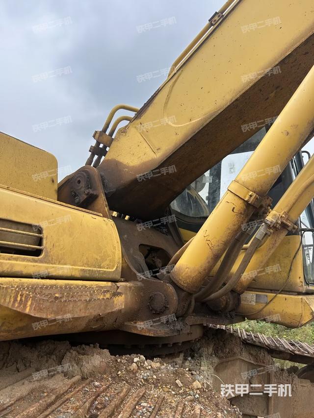 大臂根部?斜視（工作和回轉(zhuǎn)裝置）