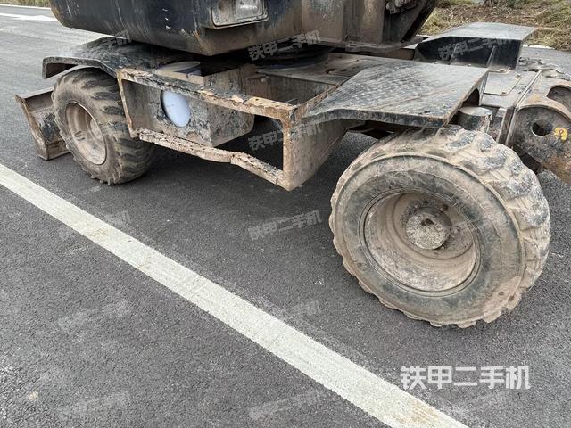 左側(cè)履帶整體?（行走機(jī)構(gòu)）