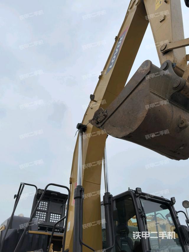 大臂整體?右側（工作和回轉裝置）