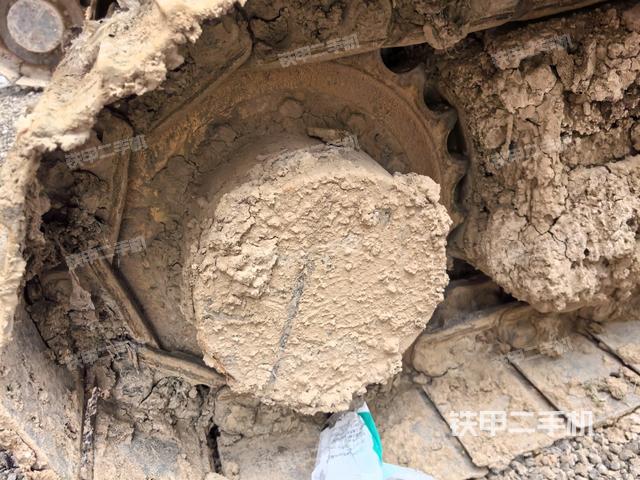 右驅(qū)動(dòng)輪（行走機(jī)構(gòu)）