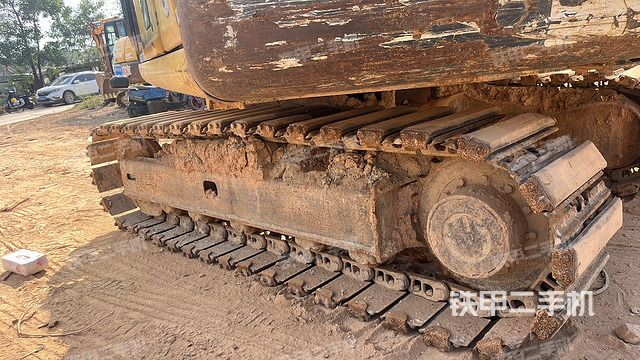 單側(cè)履帶整體（整機(jī)外觀）