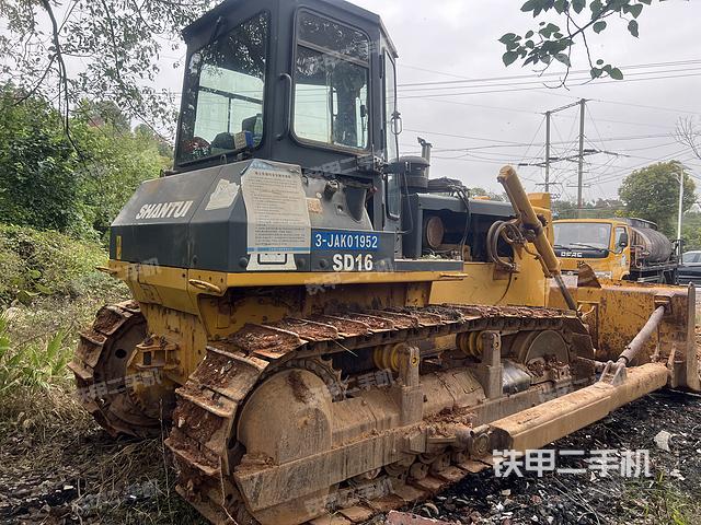 整机右侧（设备外观及核心部件）