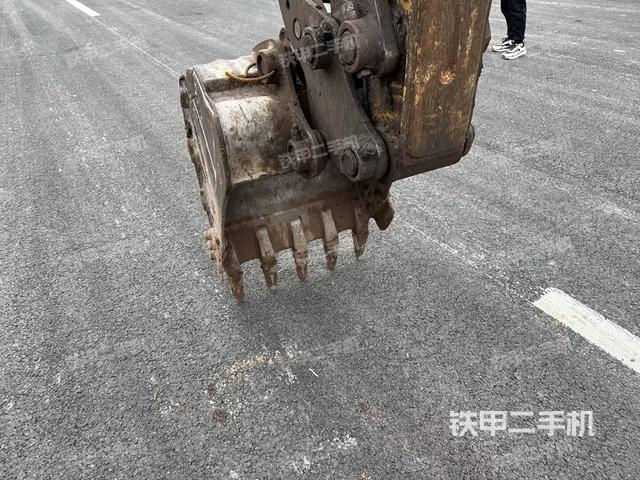 鏟斗右后整體（工作和回轉(zhuǎn)裝置）