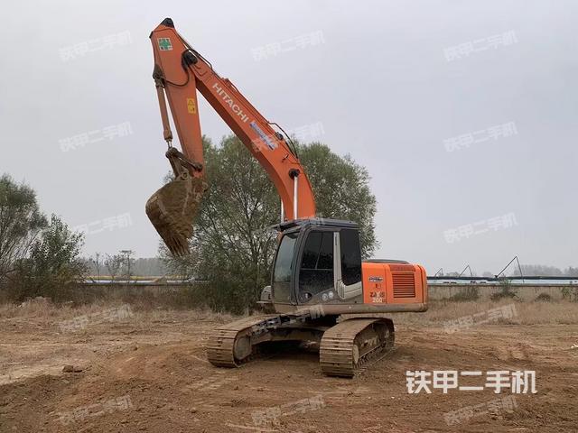 日立ZX200-3挖掘机