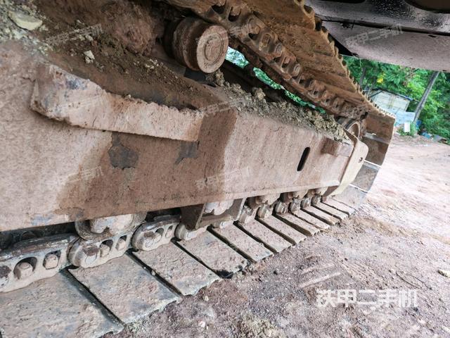 右導(dǎo)向輪（行走機(jī)構(gòu)）