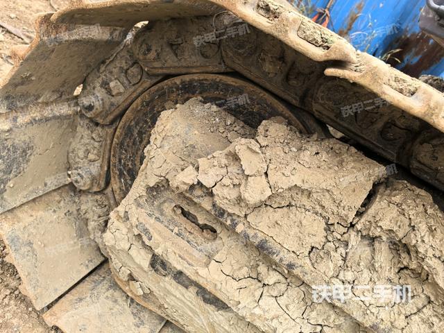 左驅(qū)動輪（行走機(jī)構(gòu)）