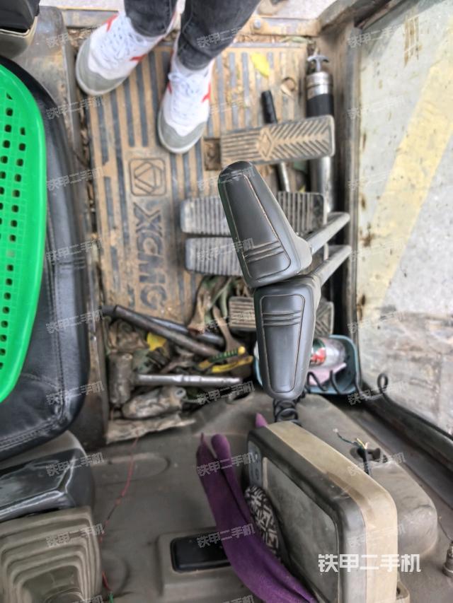 座椅左側(cè)控制臺/音響/含左手柄（駕駛室部分）