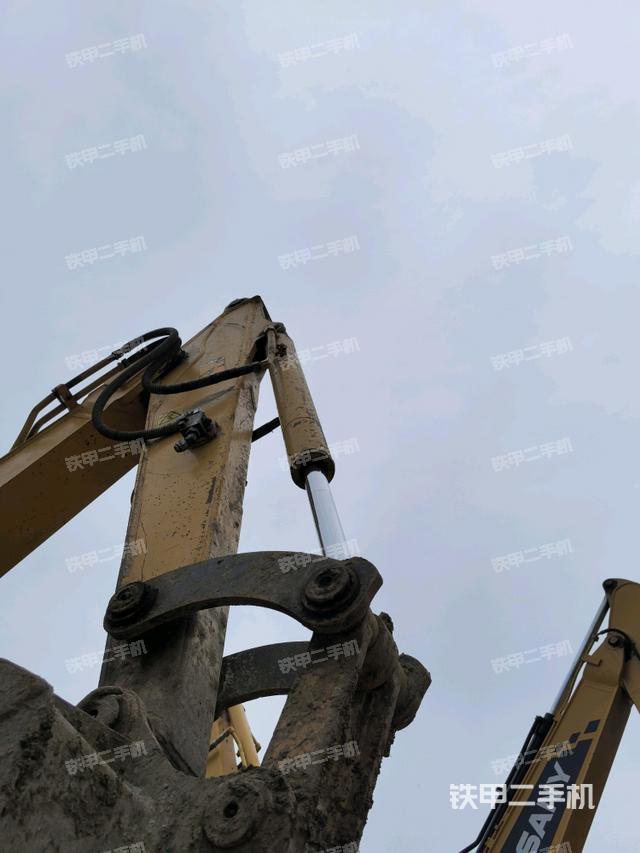 鏟斗右后整體（工作和回轉(zhuǎn)裝置）