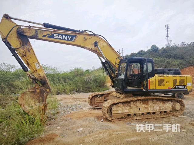 三一重工SY305C挖掘机