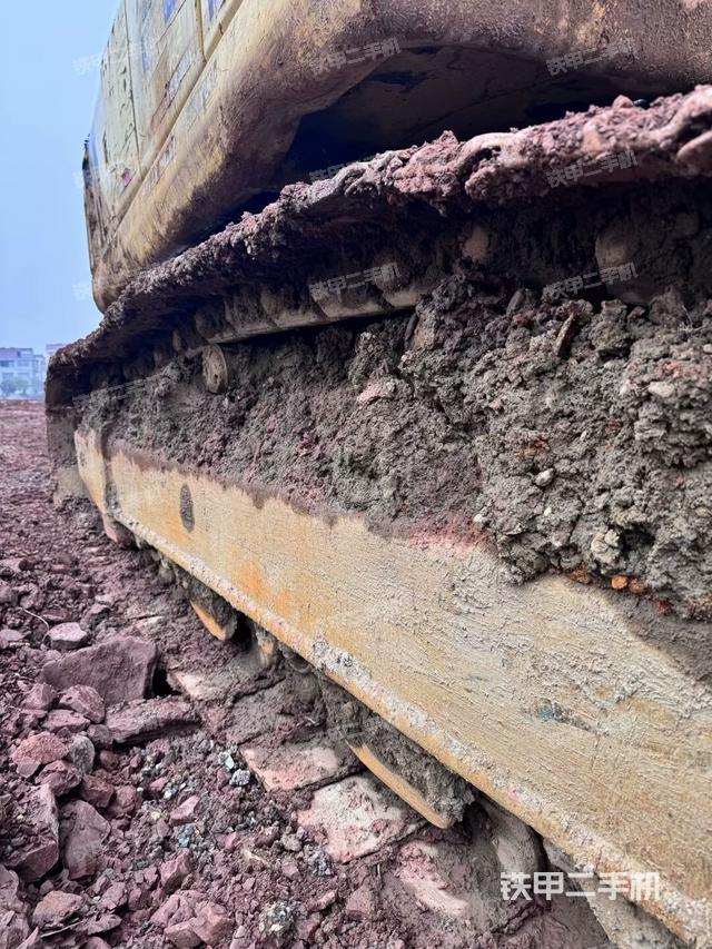 左側(cè)履帶整體?（行走機(jī)構(gòu)）