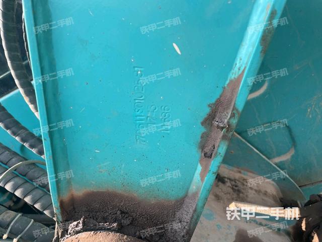 轉(zhuǎn)盤(pán)和下車架正前（工作和回轉(zhuǎn)裝置）