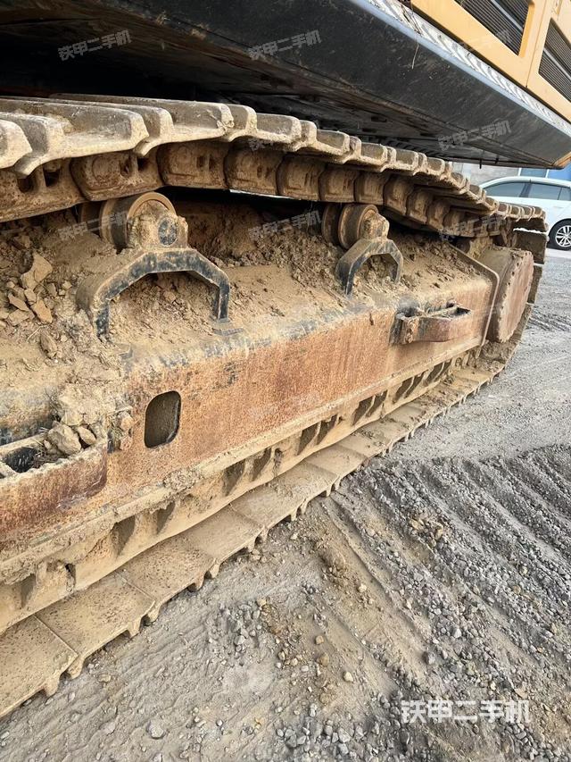 单侧履带整体（整机外观）