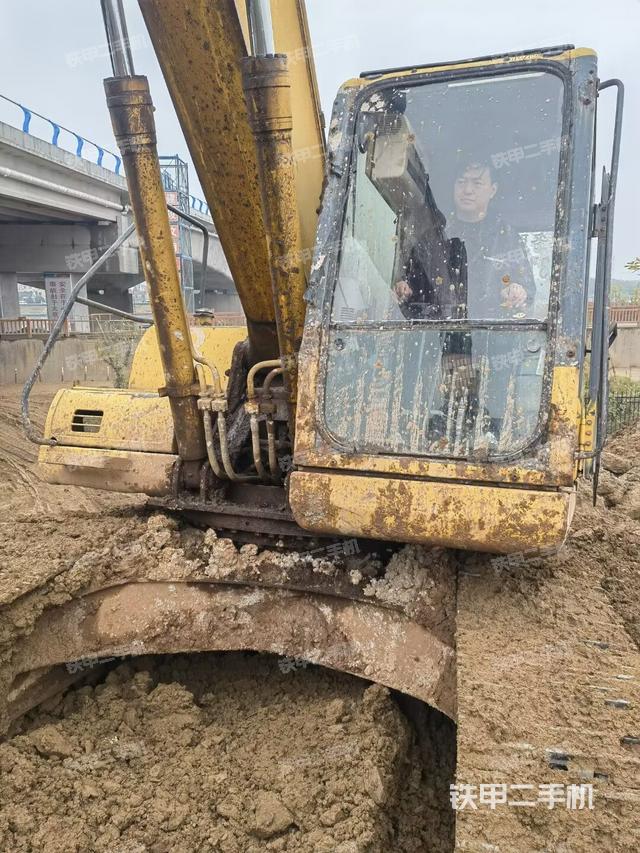 駕駛室整體（整機(jī)外觀）