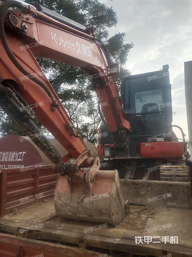 驾驶室整体（整机外观）