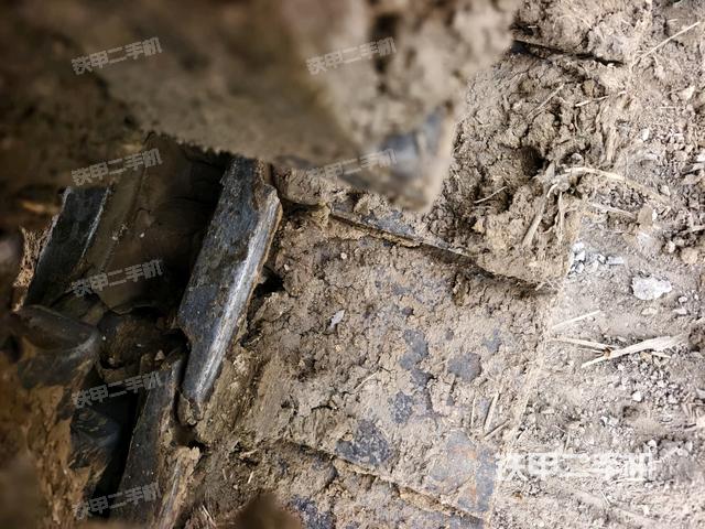 右侧行走马达盖板（行走机构）