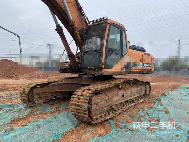 斗山DH420LC-7挖掘机