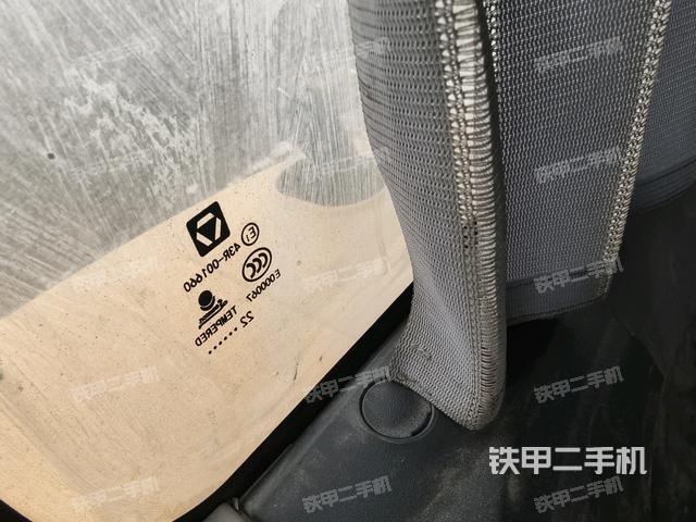 后窗玻璃角標(biāo)（駕駛室部分）