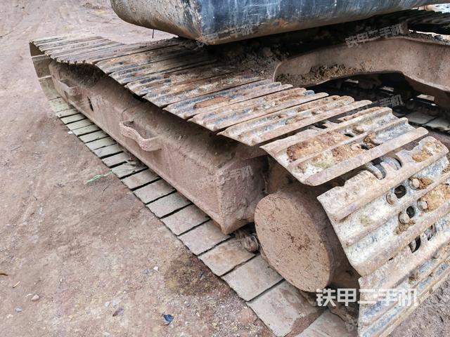 右側(cè)履帶整體（行走機(jī)構(gòu)）