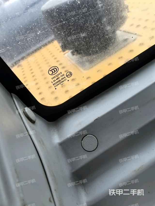 后窗玻璃角標(biāo)（駕駛室部分）