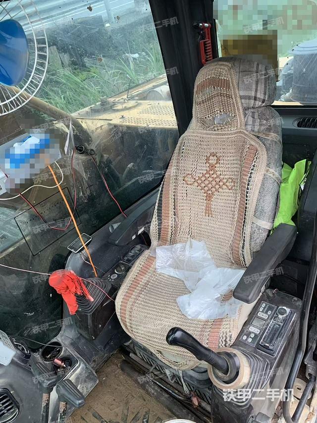 驾驶室整体（整机外观）