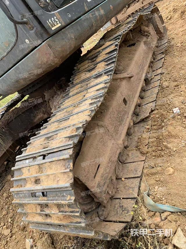 單側(cè)履帶整體（整機(jī)外觀(guān)）