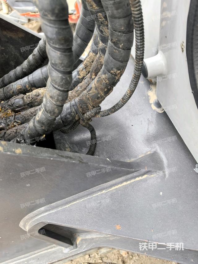 大臂整体 右侧（工作和回转装置）