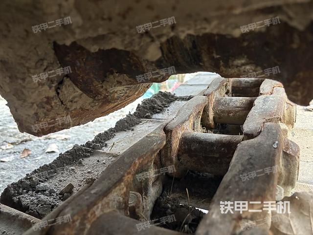 右側(cè)履帶整體（行走機(jī)構(gòu)）