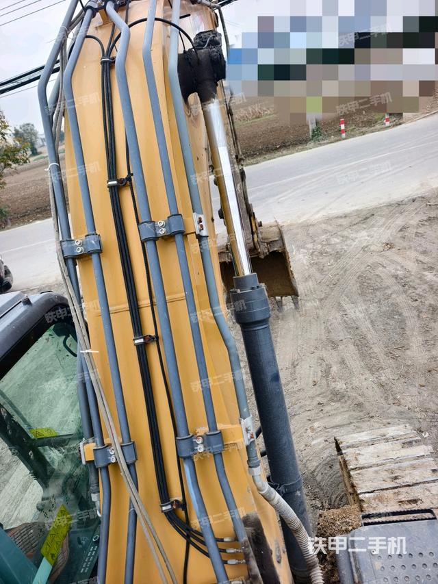 大臂整体 右侧（工作和回转装置）