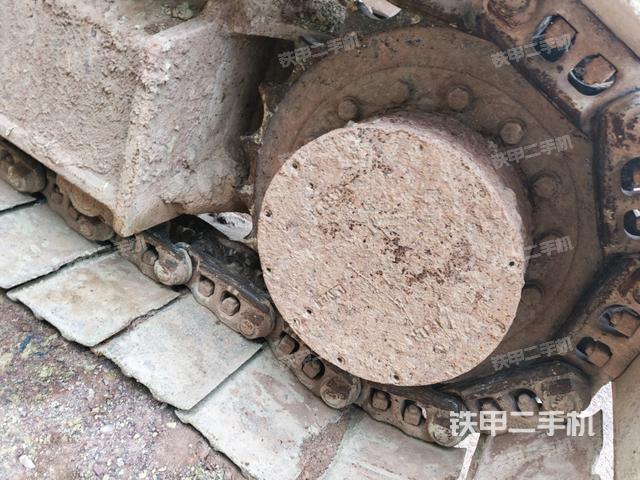 右驅(qū)動(dòng)輪（行走機(jī)構(gòu)）