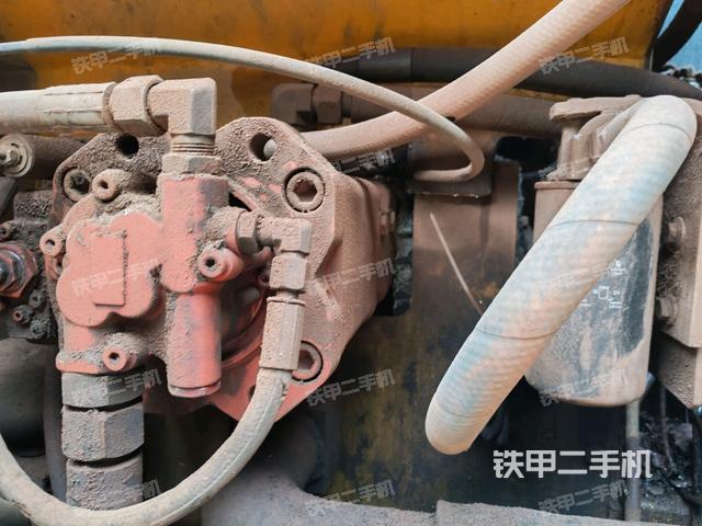 液壓泵斜45?左（大件艙室）