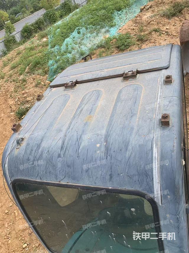 駕駛室頂部（整機(jī)外觀）