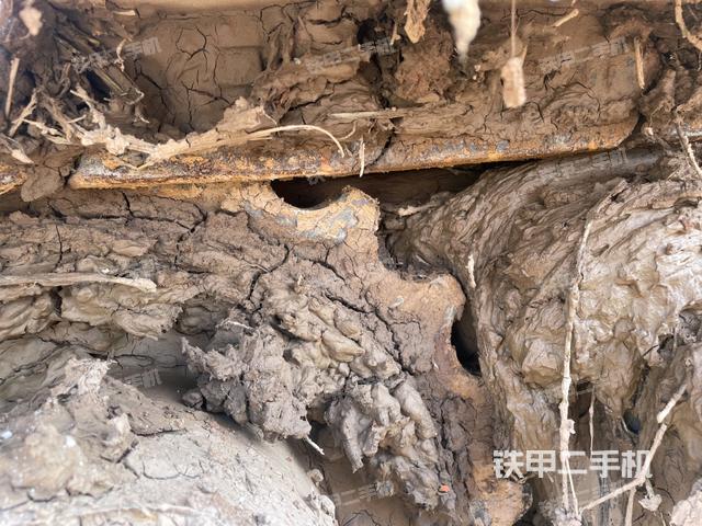 左驅(qū)動(dòng)輪（行走機(jī)構(gòu)）