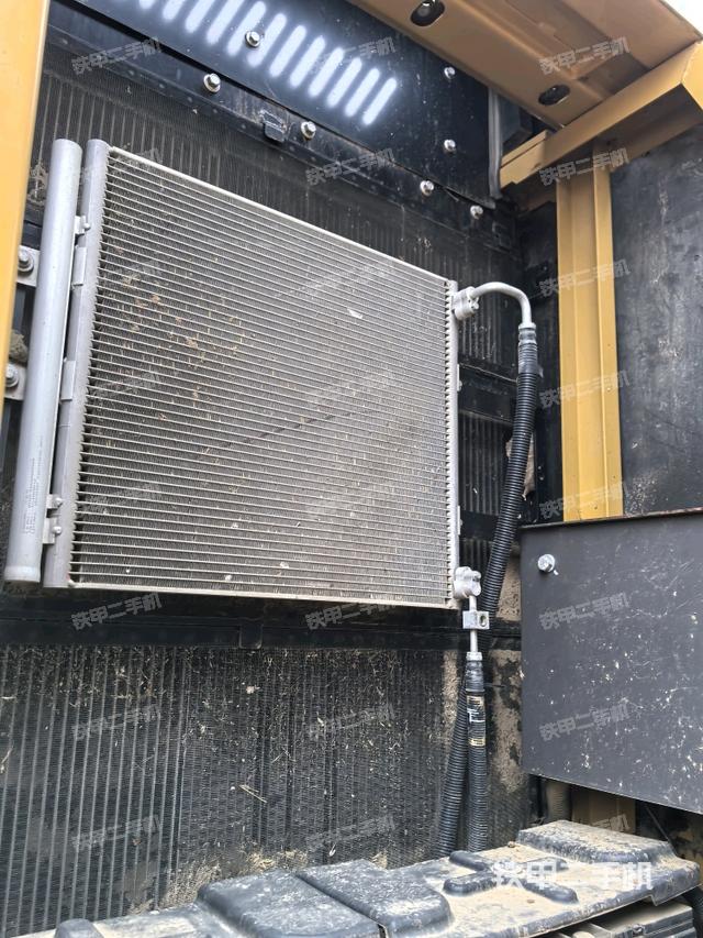 散熱器正面（大件艙室）