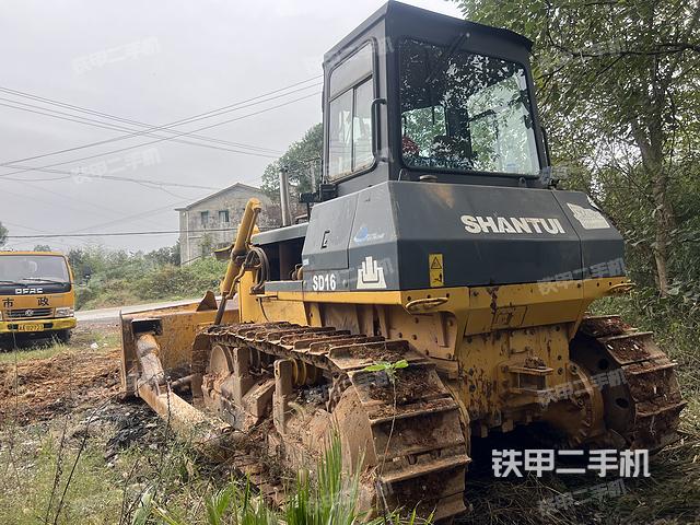 整机右后45°（设备外观及核心部件）