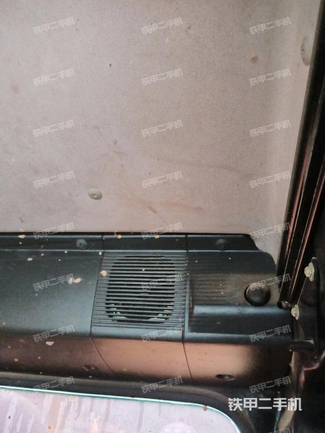 座椅后部（駕駛室部分）