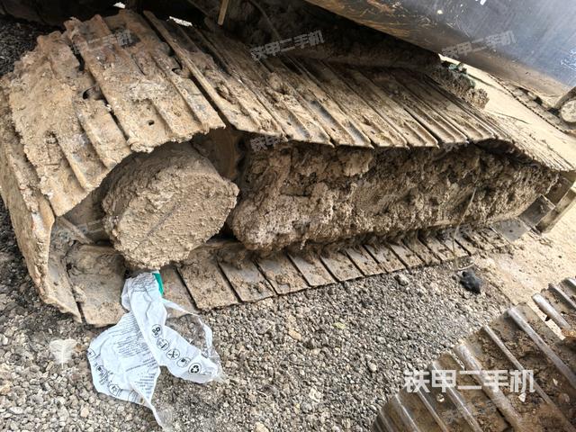 右側(cè)履帶整體?（行走機(jī)構(gòu)）