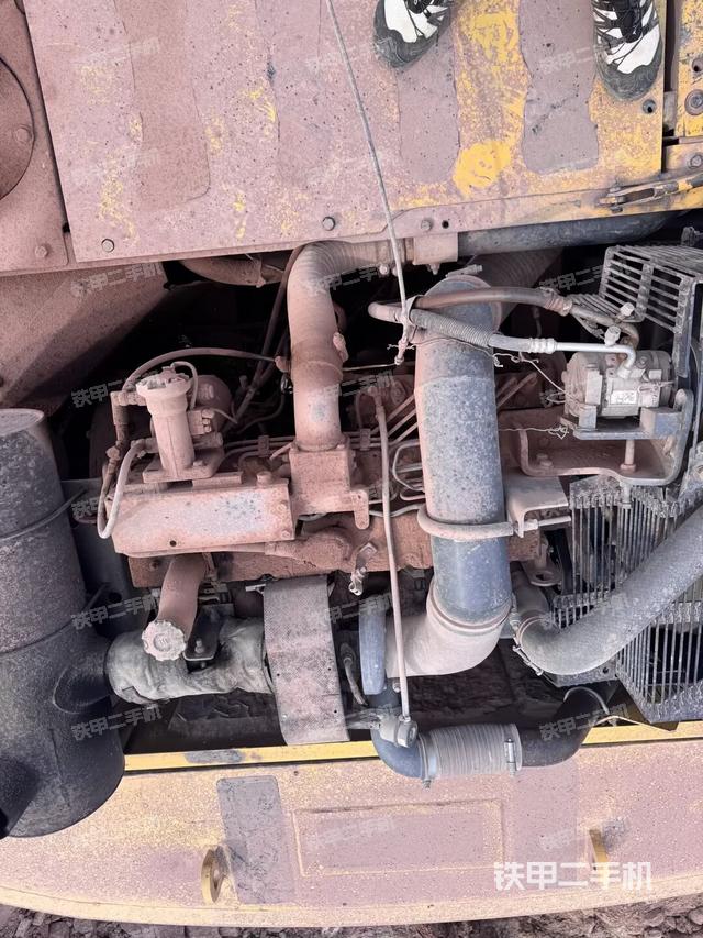 發(fā)動(dòng)機(jī)室（上車部件）