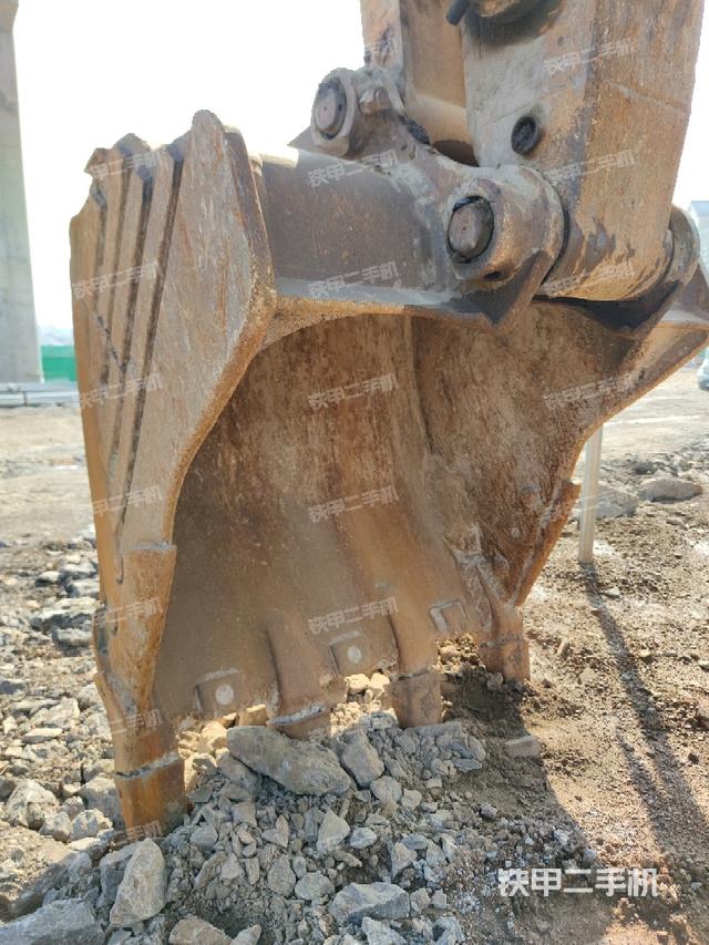 鏟斗右后整體（工作和回轉(zhuǎn)裝置）